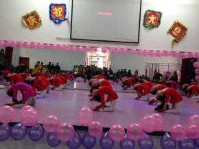 晚霞幼兒園2014年元旦文藝會演實拍圖封面