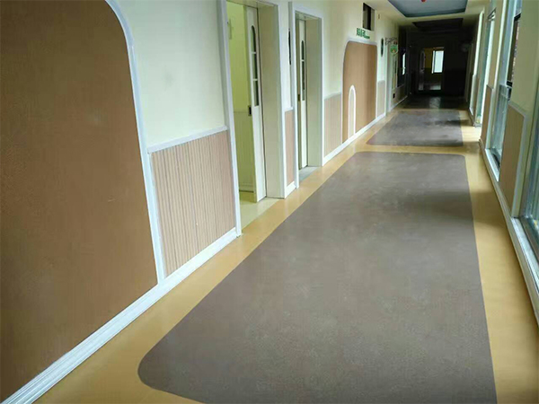 偉才幼兒園PVC地板