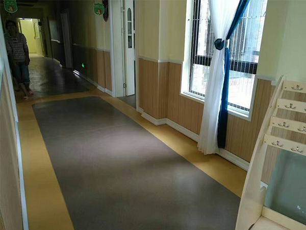 幼兒園地板