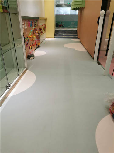 幼兒園PVC地板.jpg