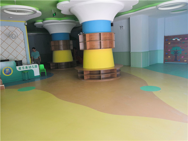 幼兒園PVC地板.jpg