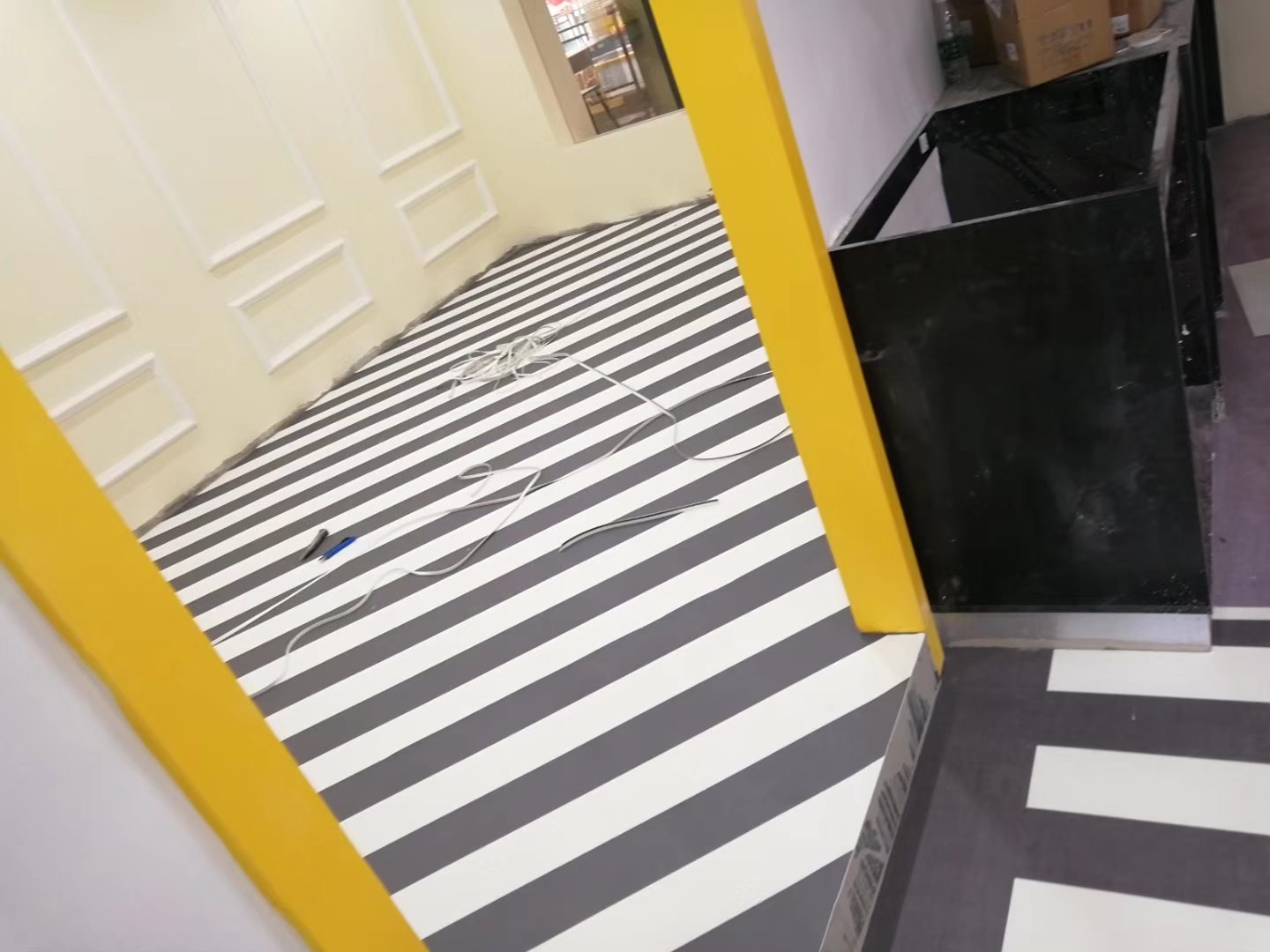 親子餐廳個(gè)性定制PVC地板.jpg 親子餐廳個(gè)性定制PVC地板.jpg