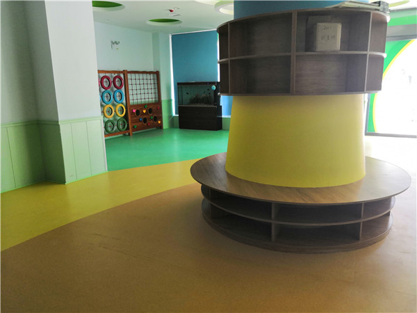 幼兒園PVC地板.jpg