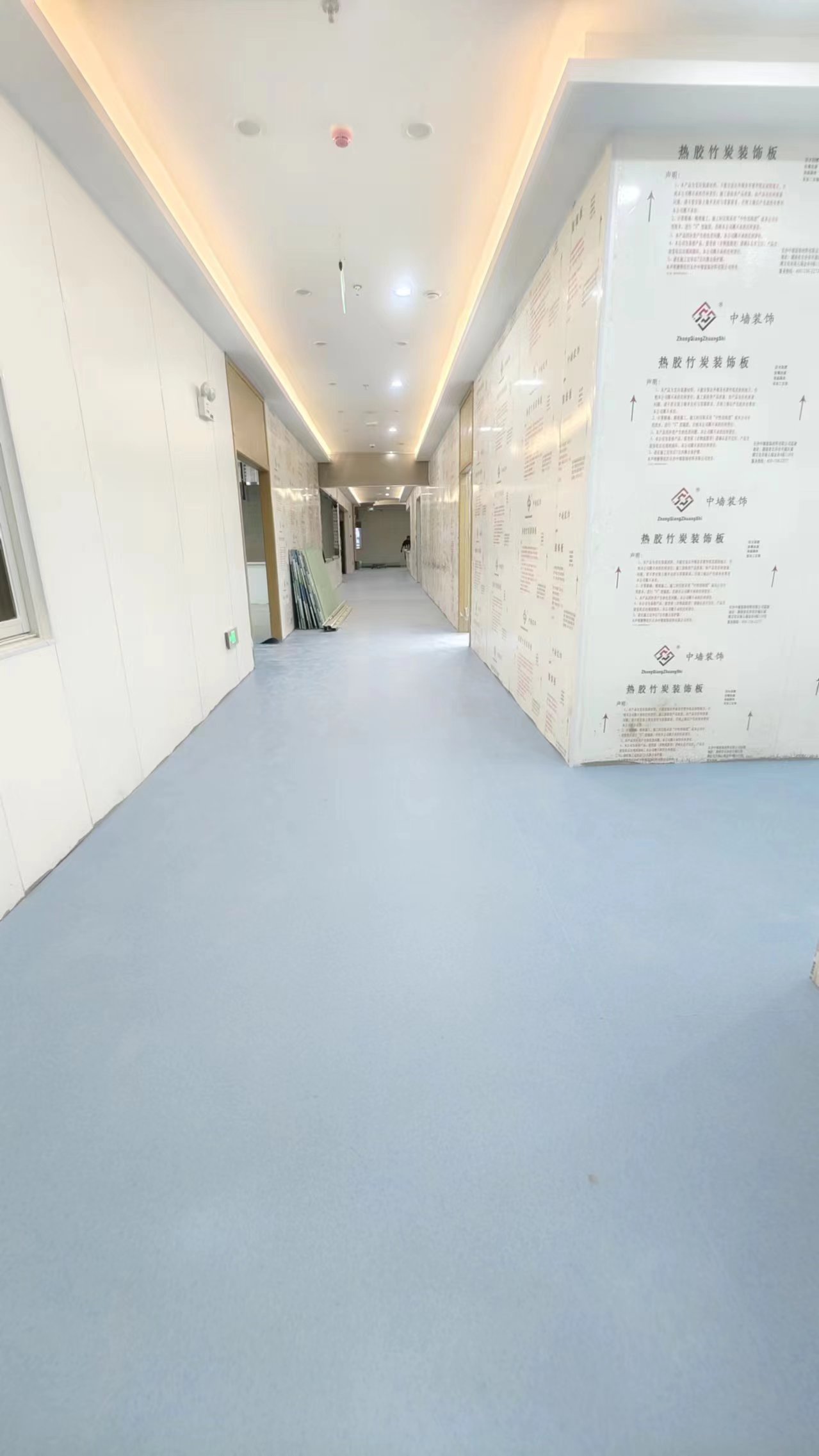  門(mén)診地膠.jpg