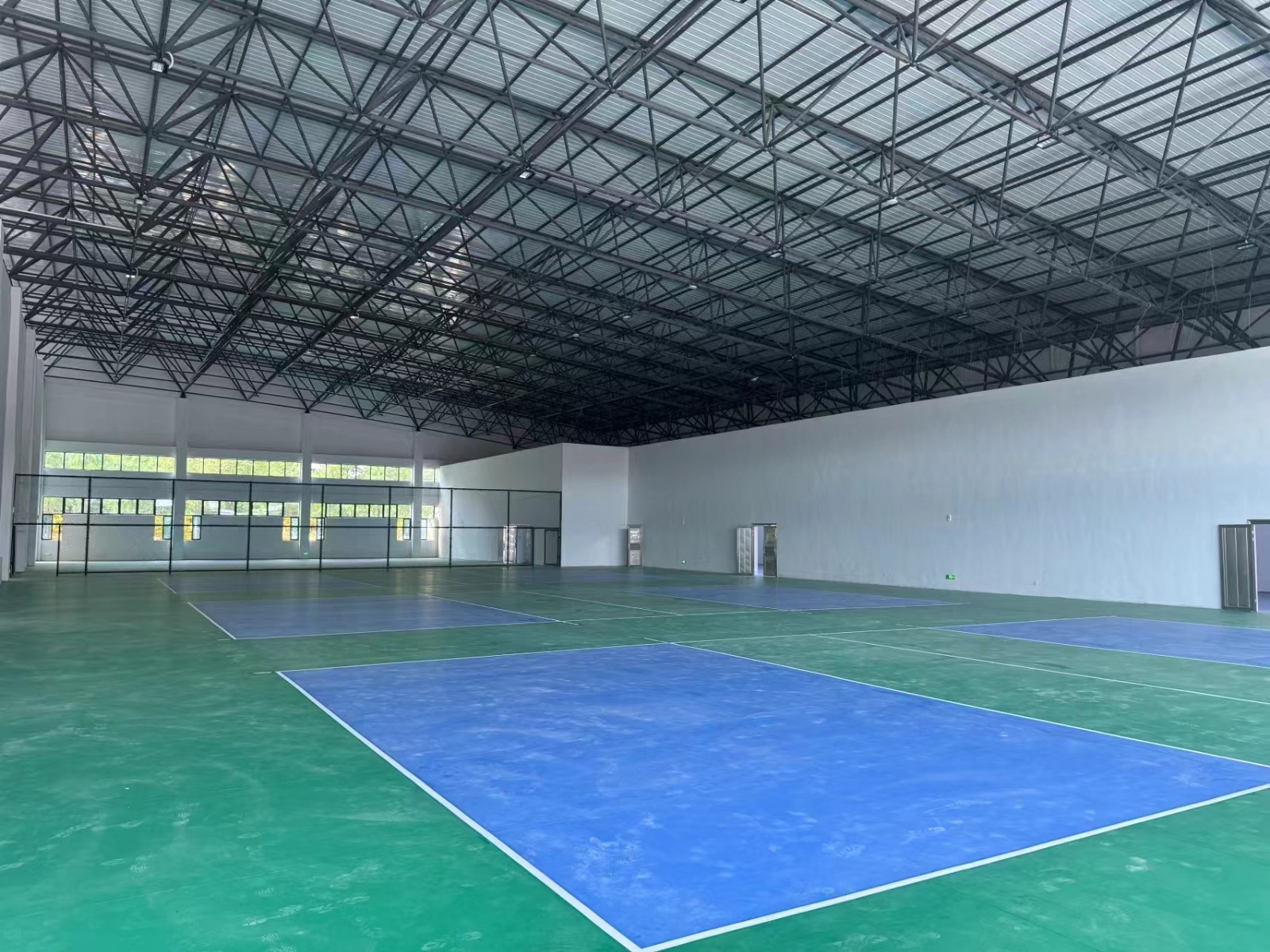 室內排球場運動地板.jpg