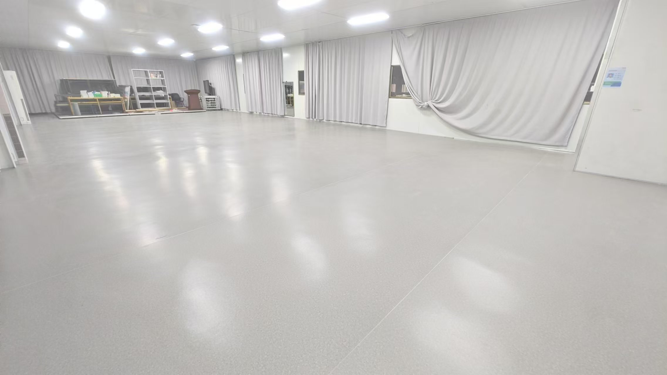 辦公室PVC地板.jpg
