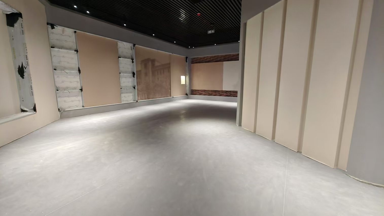 九瑞學校使用PVC地板.jpg