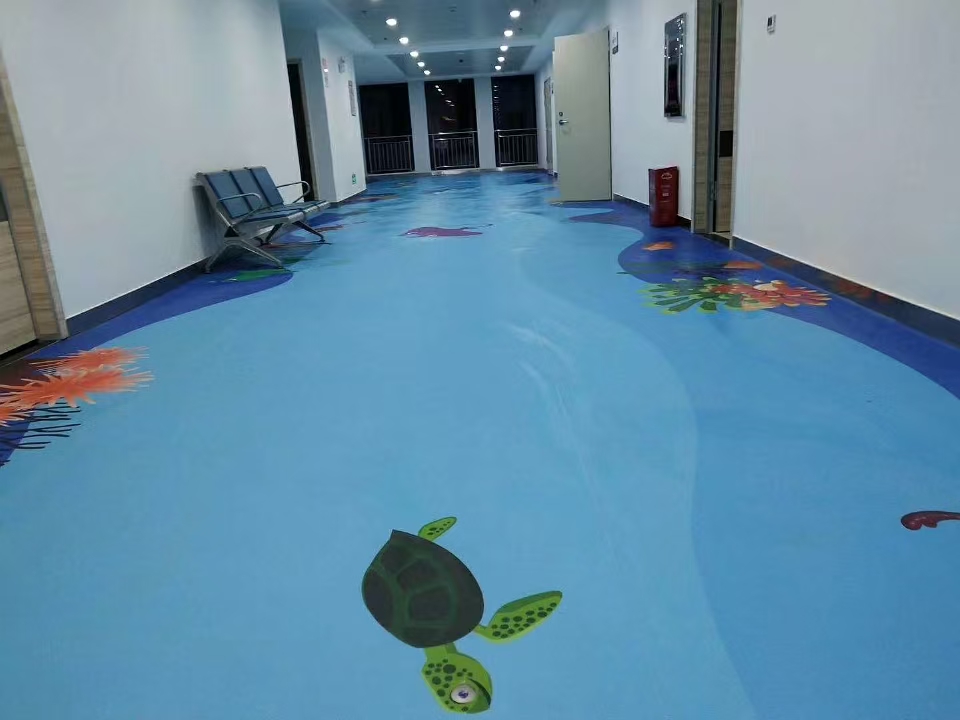 讓小朋友開(kāi)心的地板.jpg 讓小朋友開(kāi)心的地板.jpg