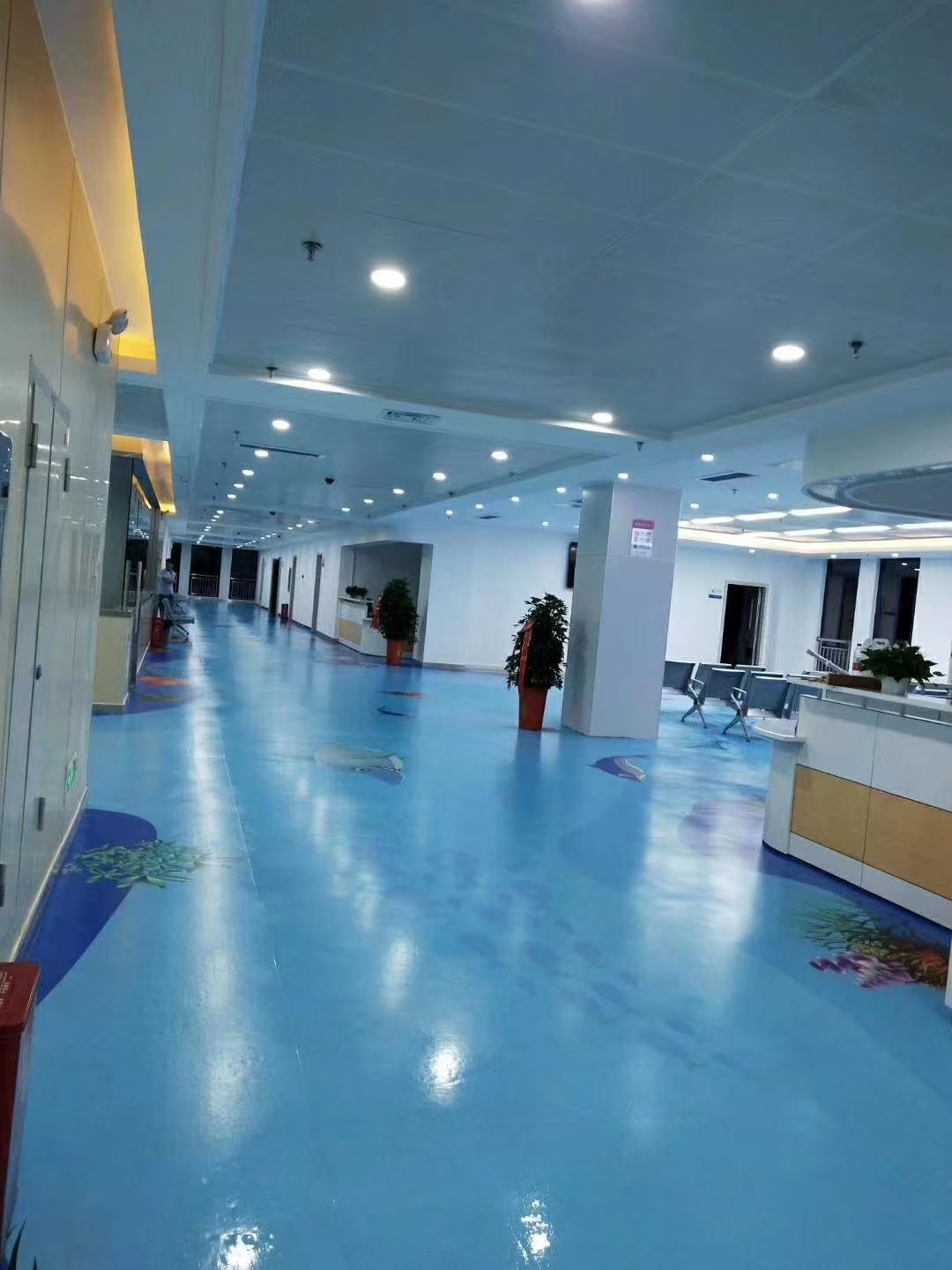 兒童醫(yī)院定制PVC地板工程案例展示封面
